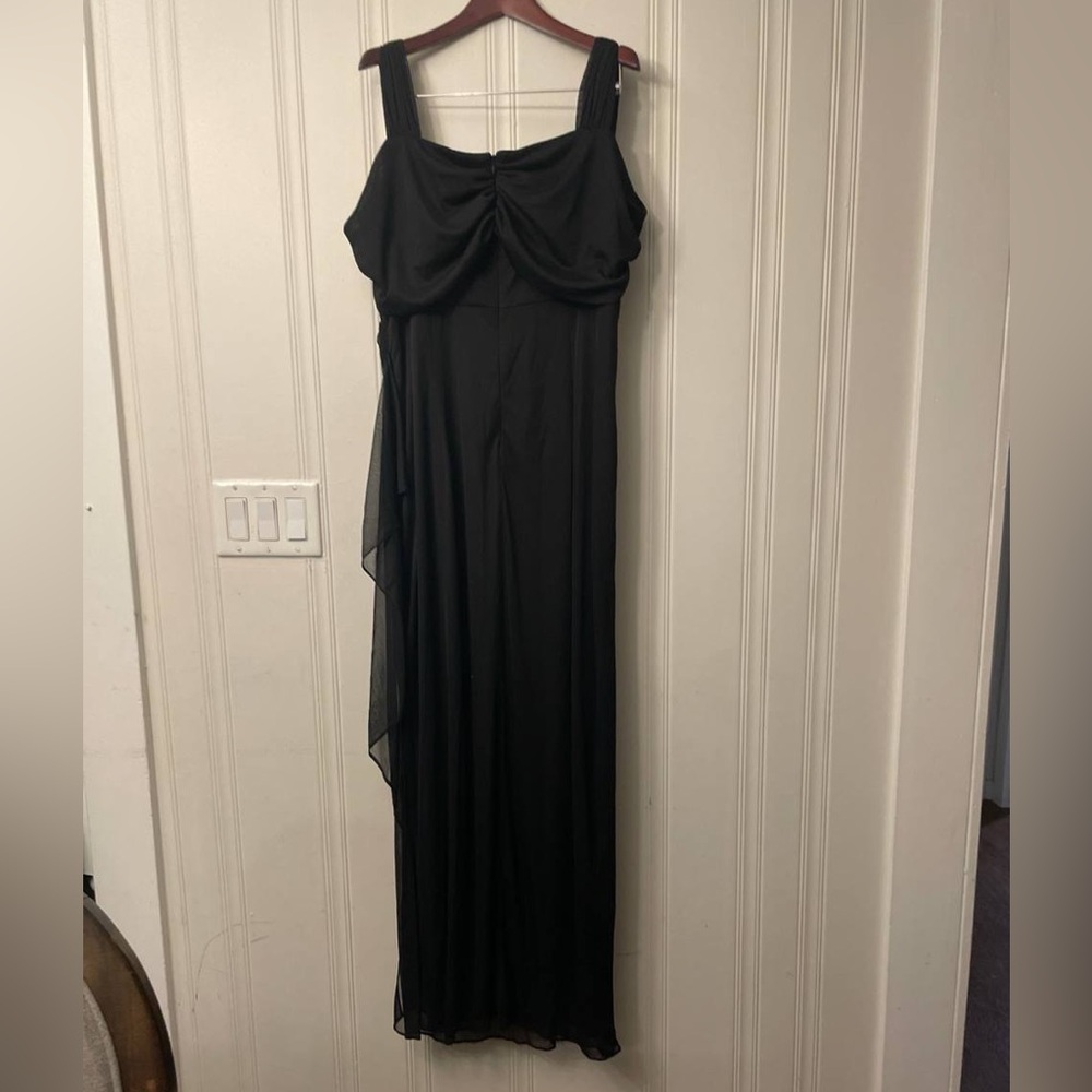 NEW| Evening Maxi Mesh Dress - Picture 5 of 7